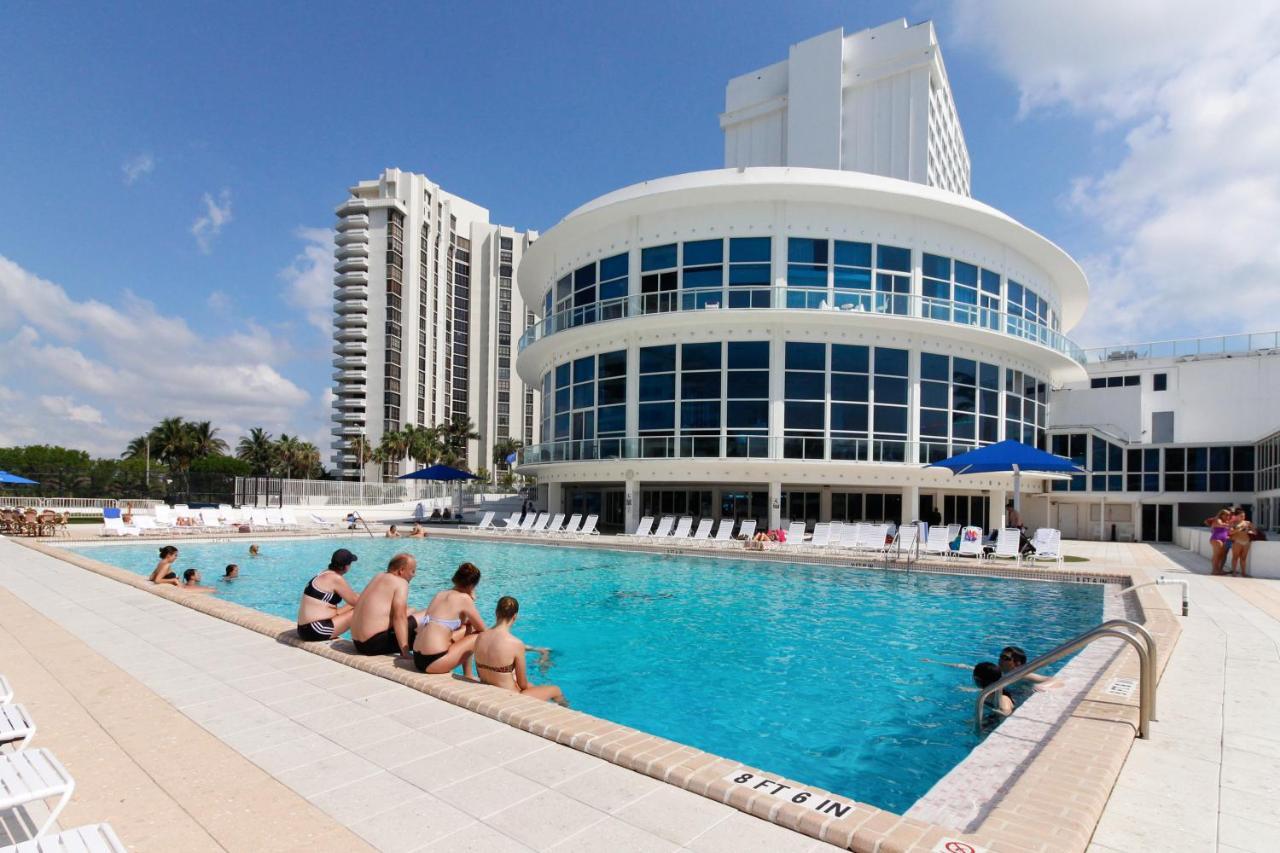 Castle Beach: Rumba Suite ไมอามีบีช ภายนอก รูปภาพ